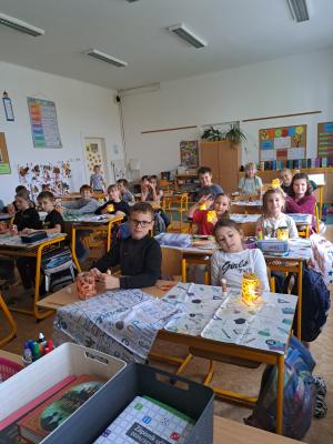 Dušičková lucernička ve 3. B